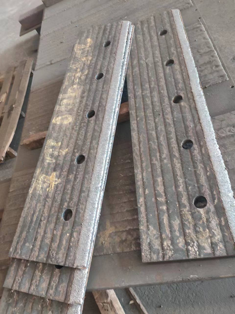广西双金属复合耐磨板加工