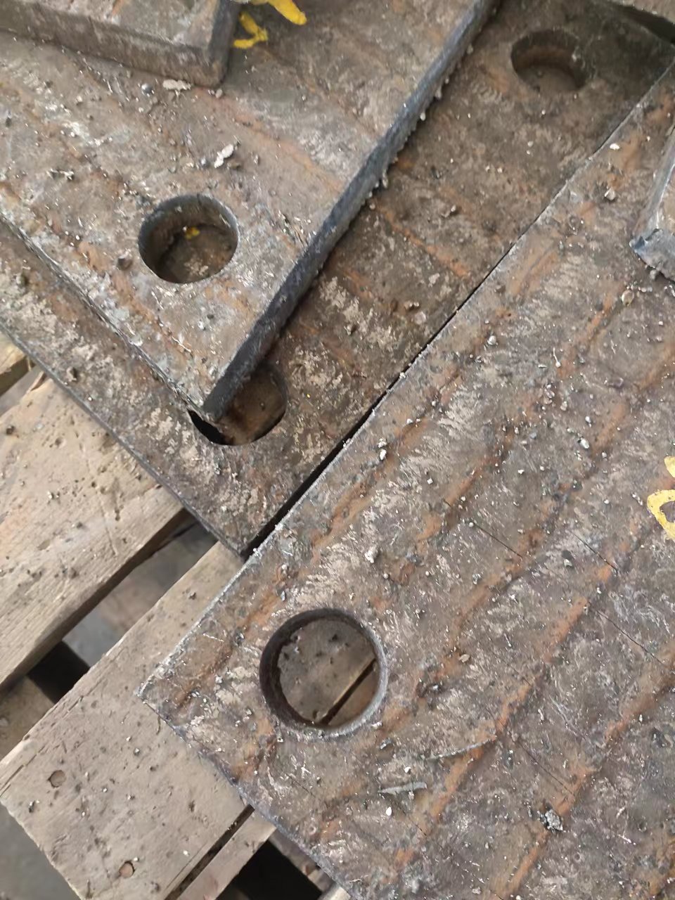 广西堆焊耐磨板